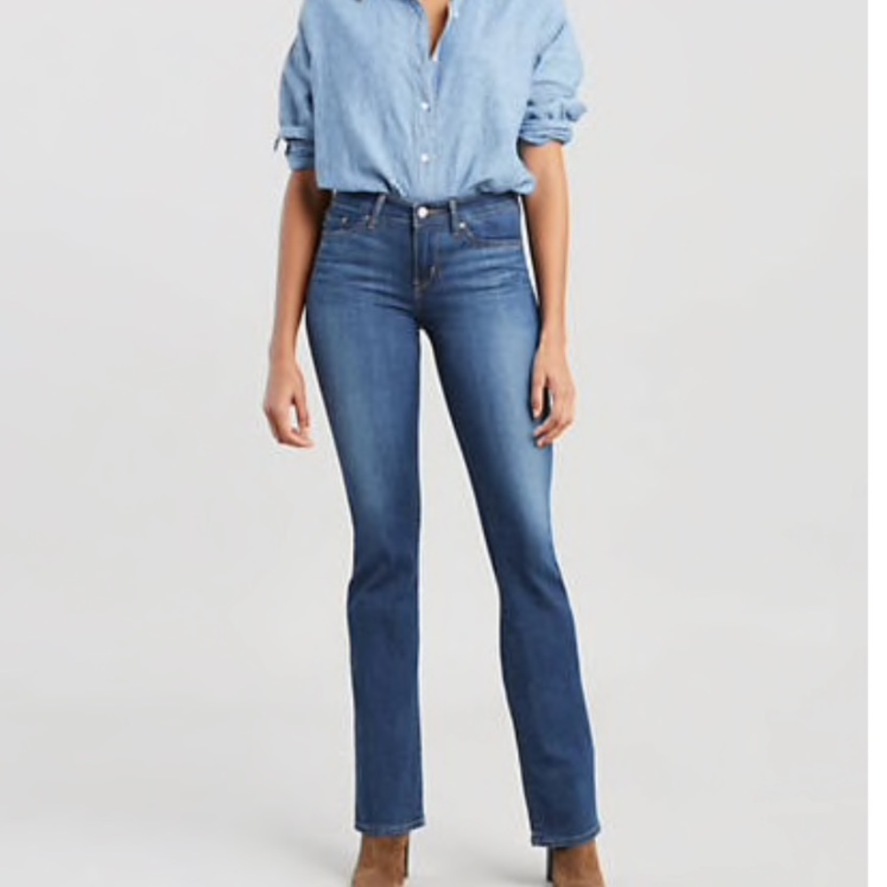 Levi 526 Slender Bootcut Jeans